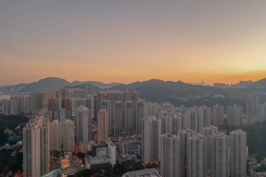 1 Mayıs 2022 Hong Kong 'daki TKO bölgesinin Alacakaranlığı