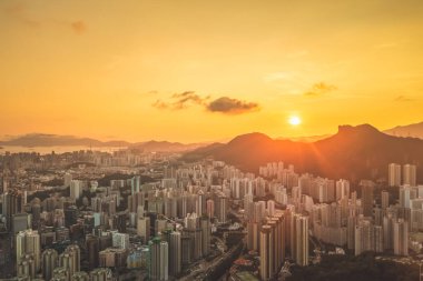 3 Mayıs 2022. Lion Rock, Hong Kong yakınlarındaki yerleşim bölgesi.