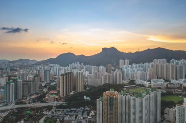 3 Mayıs 2022. Lion Rock, Hong Kong yakınlarındaki yerleşim bölgesi.