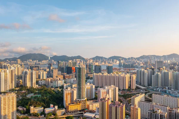 3 Mayıs 2022 Kowloon, Hong Kong şehir manzarası