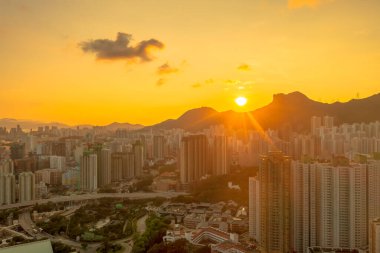 3 Mayıs 2022. Lion Rock, Hong Kong yakınlarındaki yerleşim bölgesi.