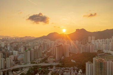 3 Mayıs 2022. Lion Rock, Hong Kong yakınlarındaki yerleşim bölgesi.