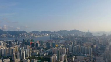 10 Temmuz 2022 Kowloon Yarımadası 'nın güneyindeki Kowloon şehri.