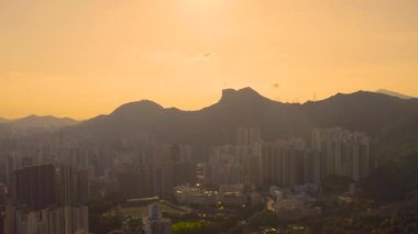 10 Temmuz 2022 Kowloon Yarımadası 'nın güneyindeki Kowloon şehri.