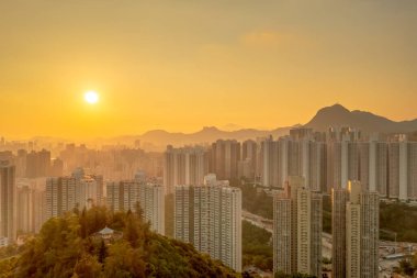 6 Mayıs 2022 Lam Tin Park, Hong Kong manzarası. 