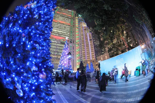 Dec 2011 Hong Kong Winterfest Large Christmas Decoration Central — 图库照片