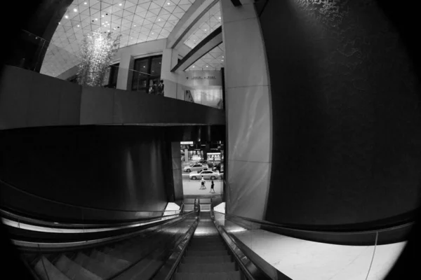 Oct 2011 Interior Shopping Mall Central — Stockfoto