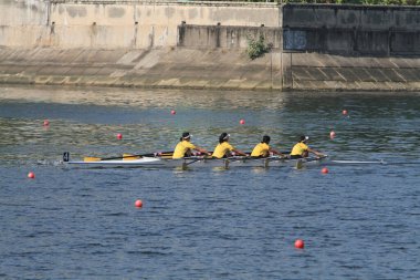 5 Nov 2011  team rowing to the at Shek Mun, hk