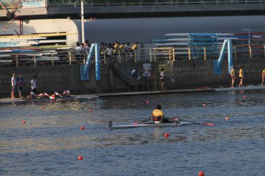 5 Nov 2011  team rowing to the at Shek Mun, hk