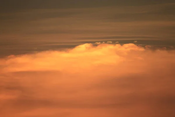 Lumière Soleil Brillante Qui Brille Travers Les Nuages Orange — Photo