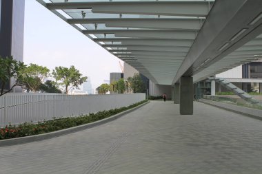 22 Oct 2011 the pedestrian walkway and traffic in Hong Kong city