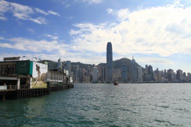 10 Mayıs 2011 'de Kowloon adasındaki geleneksel feribot. Hong Kong