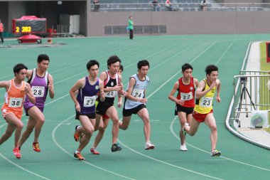 21 Mayıs 2011 'de Tseung Kwan O Sports Ground' da koşucu