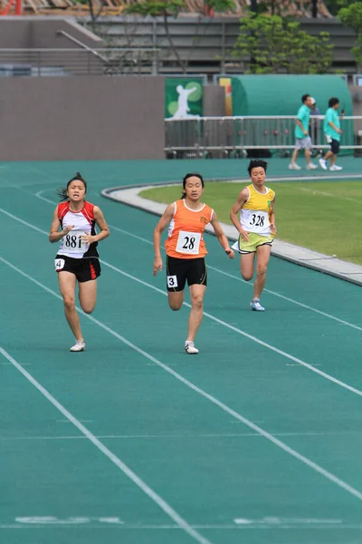Běžec Trati Sportovním Hřišti Tseung Kwan Května 2011 — Stock fotografie