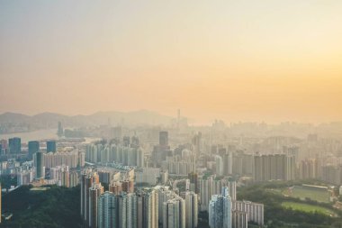 8 Mayıs 2022 Skyline Kowloon 'dan Kowloon Viewing Point gün batımında