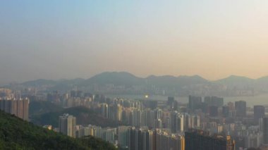 8 Mayıs 2022 Skyline Kowloon 'dan Kowloon Viewing Point gün batımında