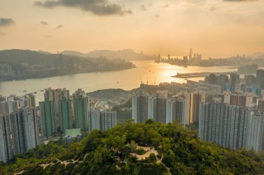 9 Mayıs 2022 Siyah tepe manzaralı Kowloon tarafından