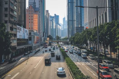 23 Eylül, 2022. Hong Kong Gloucester Yolu gündüz görünümü.