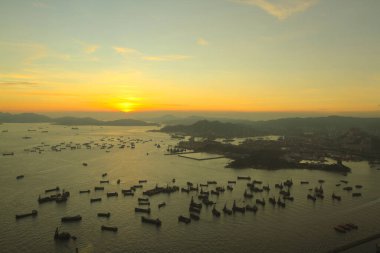 14 Ağustos 2011 Hong Kong Taşkesiciler Köprüsü Taşkesiciler Adası 'nı birbirine bağlıyor.