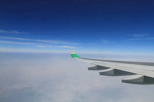 Квітня 2011 Переглянути Крило Літака Польоті Над Хмарами — стокове фото