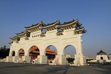 19 Nisan 2011 Taipei 'deki Chiang Kai-shek Anıt Salonu' nun ana kapısı.