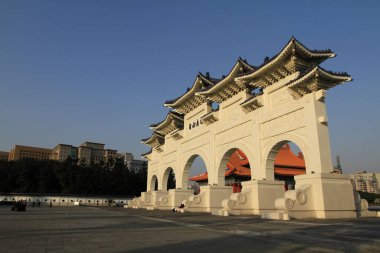 19 Nisan 2011 Taipei 'deki Chiang Kai-shek Anıt Salonu' nun ana kapısı.