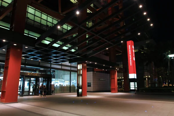 19 Nisan 2011 Xinyi Bölgesi, Taipei 'nin gece sokak manzarası