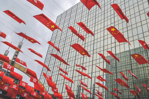 Okt 2022 Kinesisk Flagga Hänger Byggnaden — Stockfoto