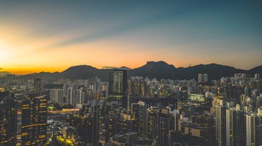 Kowloon, Hong Kong Alacakaranlığı 3 Mayıs 2022