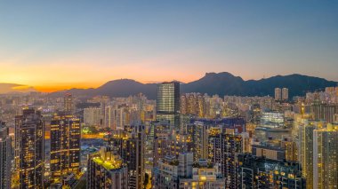 Kowloon, Hong Kong Alacakaranlığı 3 Mayıs 2022