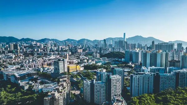 3 Mayıs 2022 'de Kowloon Tong' un doğusundaki Kowloon şehrinin manzarası.