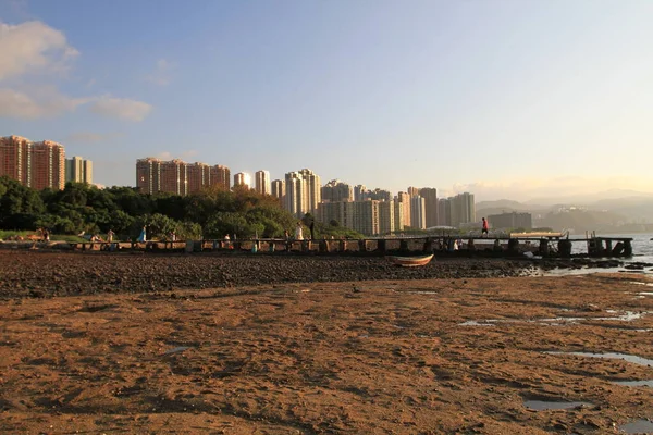 香港岩石沙滩上的落日 — 图库照片