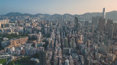 10 Ekim 2022 'de Hong Kong şehrinin tepeden aşağı manzarası
