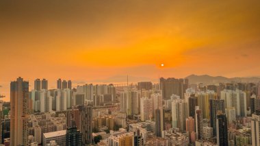 Sham Shui Po 'nun günbatımı 10 Ekim 2022