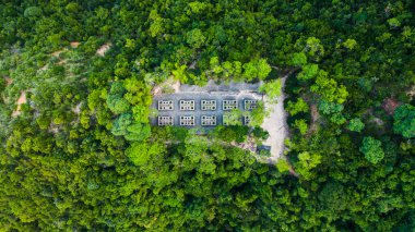 Parker Dağı 'nın kuzeybatı yamaçlarında 2 Mar 2022 Harabeleri