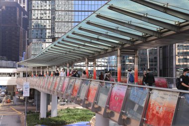 14 Ekim 2022 'de, işlek cadde üzerinde yaya geçişi