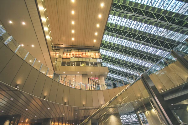 Osaka Stasyonundaki Yürüyen Merdiven Kullanım Amacı — Stok fotoğraf
