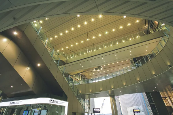 Toeristen Lokale Bevolking Pendelen Osaka Station Osaka Japan — Stockfoto