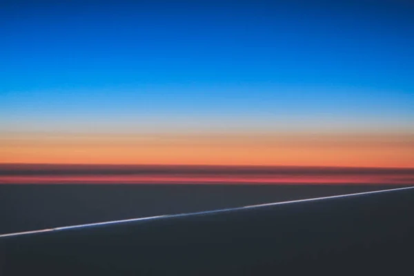 Formation Nuages Tordus Dans Ciel Orange — Photo