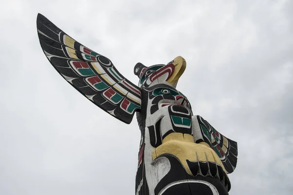 Traditional Totem Pole Display Duncan British Columbia — Stockfoto