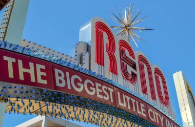 Reno Nevada için kemer işareti Dünyanın en büyük küçük şehri