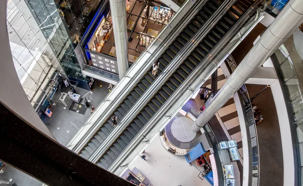 Patterns Escalators Large Asian Shopping Mall — стоковое фото