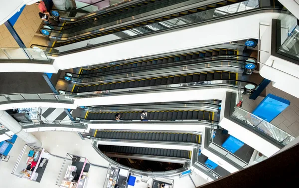 Patterns Escalators Large Asian Shopping Mall — стоковое фото