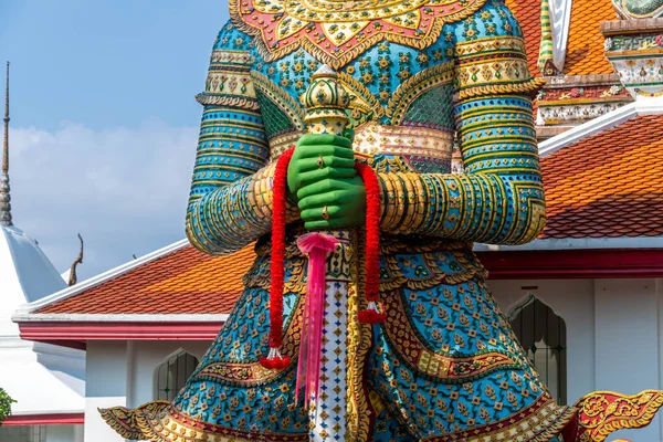 Estátua Colorida Templo Budista Wat Arun Bancoc — Fotografia de Stock