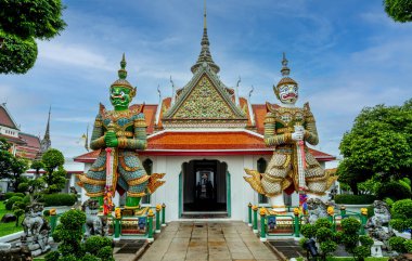 Bangkok 'taki tarihi Wat Arun Budist Tapınağı