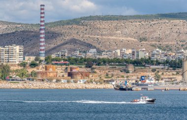 Yunanistan 'ın Pire kentindeki sanayi binaları