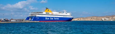Yunanistan 'ın Paros Adası' ndaki rıhtımda Mavi Yıldız feribotu