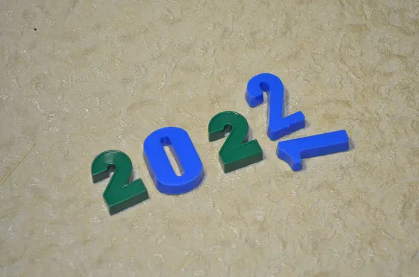 Rakamlar iki bir sıfır