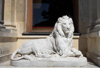 Beylerbeyi Sarayı, İstanbul, Türkiye 'de aslan heykeli