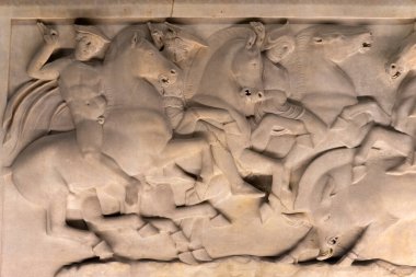 Sidon 'un İstanbul Arkeoloji Müzesi' ndeki Lycian Sarcophagus 'unun ayrıntılı görünümü.